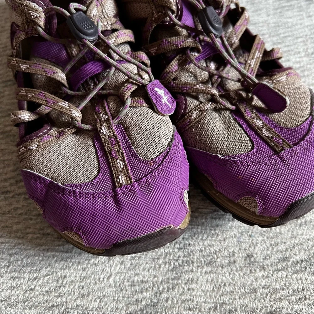 Chaco Kids Youth Water Shoes Size 3